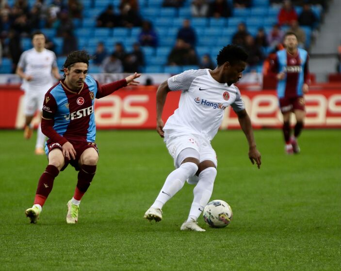 Trabzonspor, Ümraniyespor'a mağlup oldu