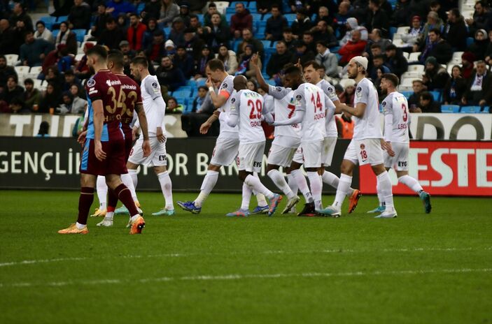 Trabzonspor, Ümraniyespor'a mağlup oldu