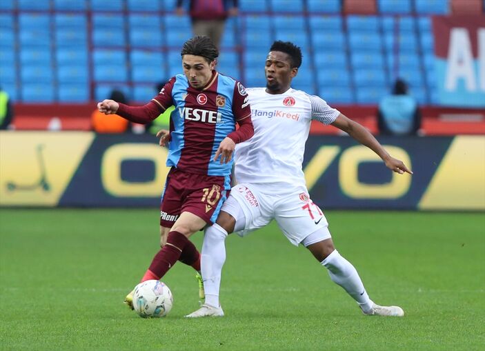 Trabzonspor, Ümraniyespor'a mağlup oldu