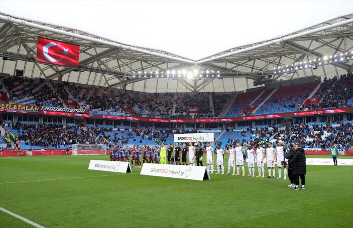 Trabzonspor, Ümraniyespor'a mağlup oldu