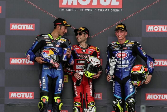 Toprak Razgatlıoğlu, Endonezya'da podyuma çıktı