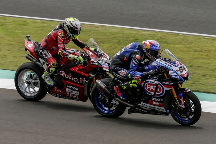 Toprak Razgatlıoğlu, Endonezya'da podyuma çıktı