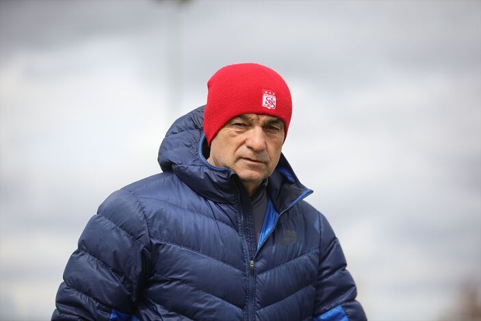 Rıza Çalımbay'dan Fiorentina maçı öncesi taraftarlara çağrı