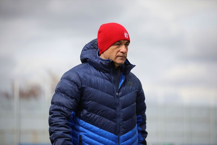 Rıza Çalımbay'dan Fiorentina maçı öncesi taraftarlara çağrı