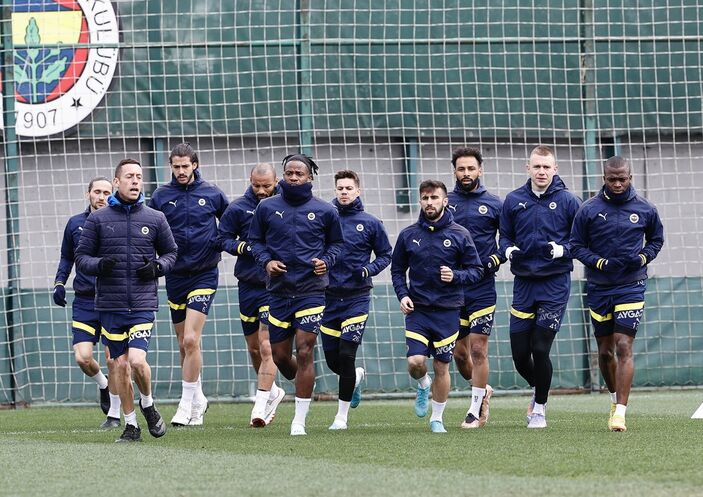 Fenerbahçe Sevilla maçı hazırlıklarını sürdürdü