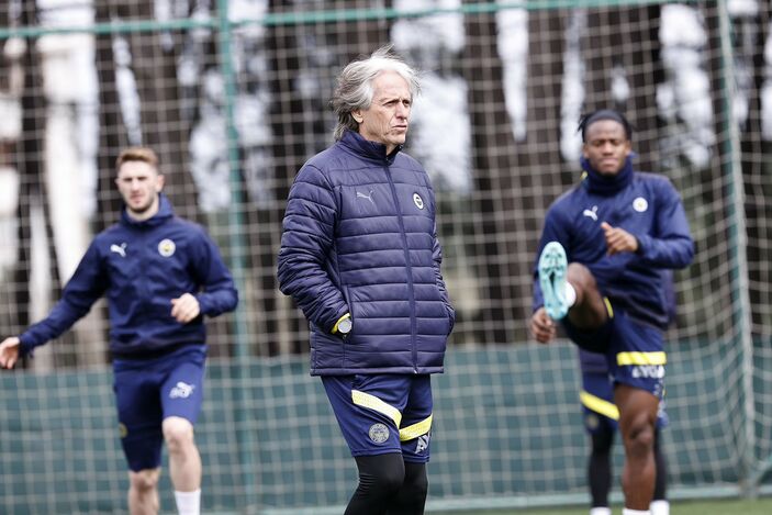 Fenerbahçe Sevilla maçı hazırlıklarını sürdürdü