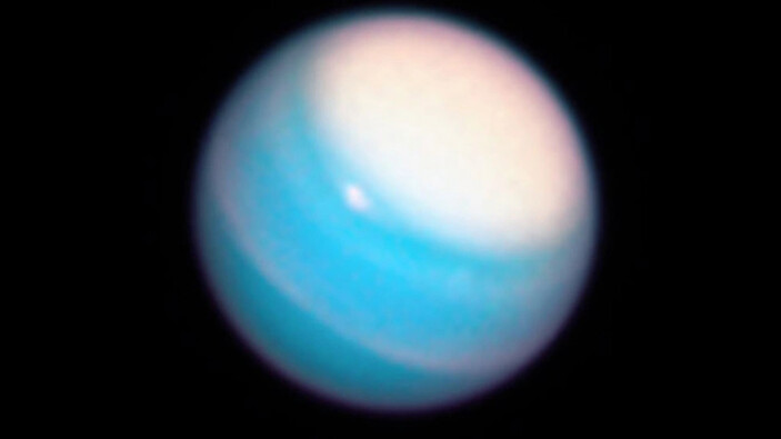 Hubble paylaştı: Uranüs nefes alıyor