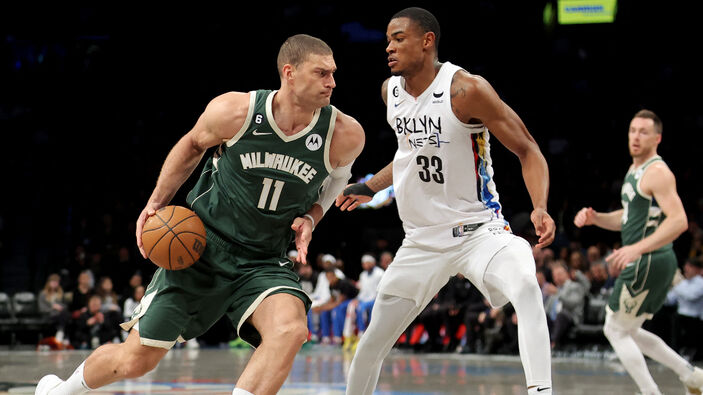 Milwaukee Bucks, art arda 15. maçı kazandı