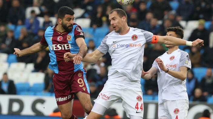 Umut Bozok: Bu galibiyet hocamız ve bütün ekip için