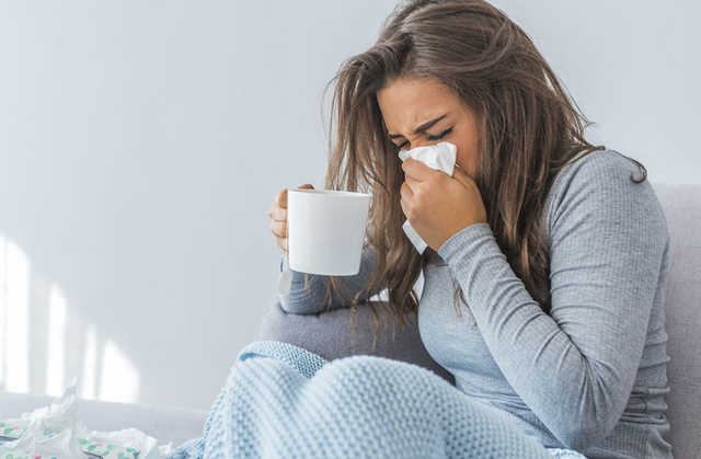 Grip ve soğuk geçiş (nezle) farkı ne?  Kavrama belirtileri neler;  nezle belirtileri nelerdir?
