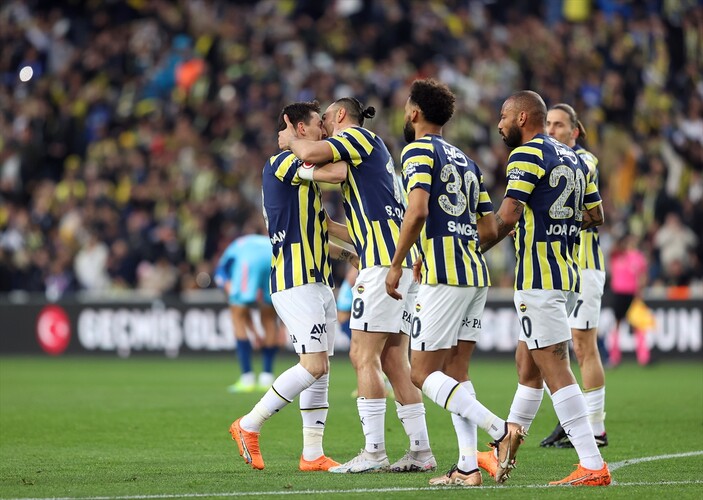 Fenerbahçe - Beşiktaş derbisinin ilk 11'leri
