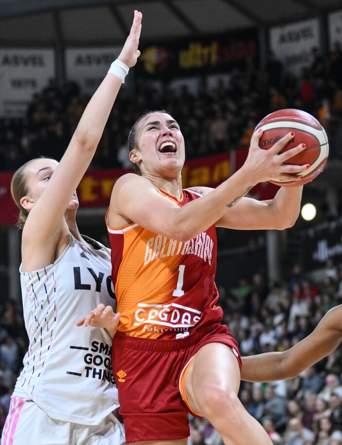 Finalin ilk maçında farklı kaybedenler Galatasaray kupasını zora soktu