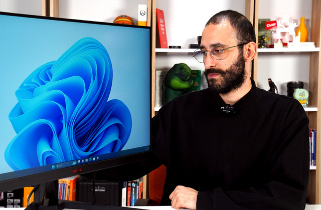 Dev Ekranda Yüksek Performans Sunan Oyuncu Monitörü: AOC AGON AG325QZ