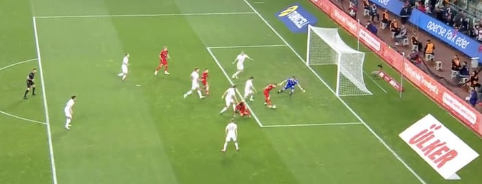 Yunus Akgün'ün golü VAR kontrolünden sonra iptal edildi!