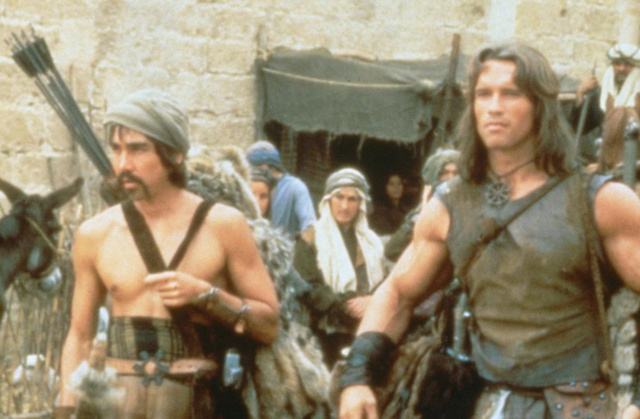 Arnold Schwarzenegger neden ölü bir akbabayı ısırdı?