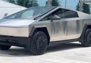 Tesla, merakla beklenen Cybertruck için teslimat tarihini açıkladı